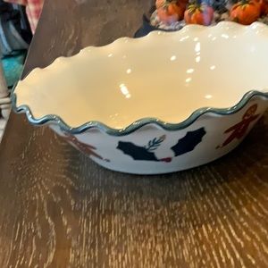 Hartstone Pottery Gingerbread and Holly Large Serving Bowl/Salad